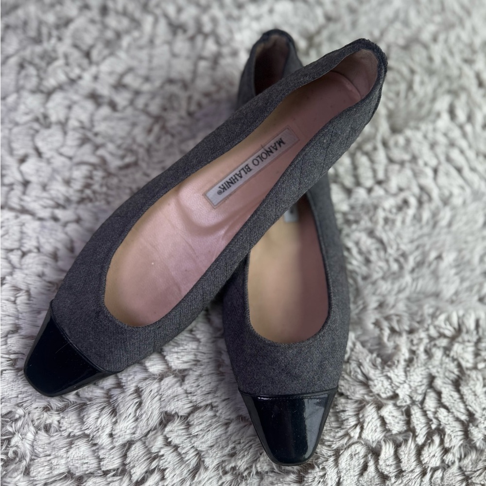 Manolo Blahnik Gray Cotton and Black Leather Flats SIZE 37